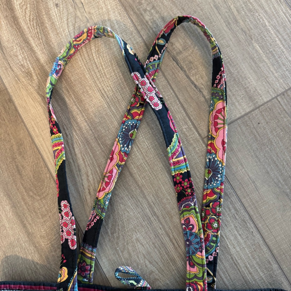 👜 Vera Bradley Quilted Floral Tote Bag - Picture 6 of 7